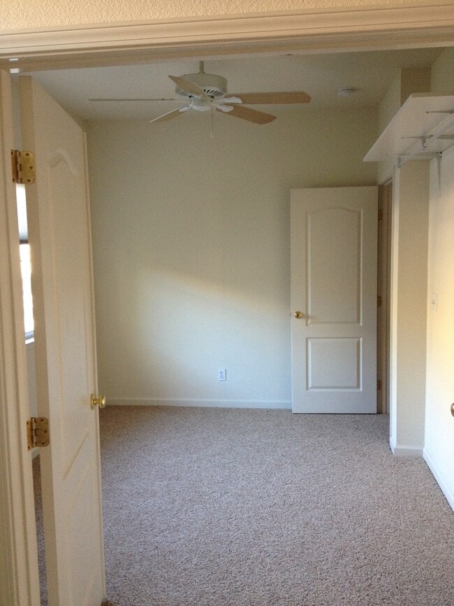 Building Photo - Charming Folsom Cluster Home Community near Oak Ave & East Bidwell