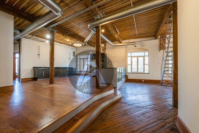 Building Photo - 161 Mangum St SW