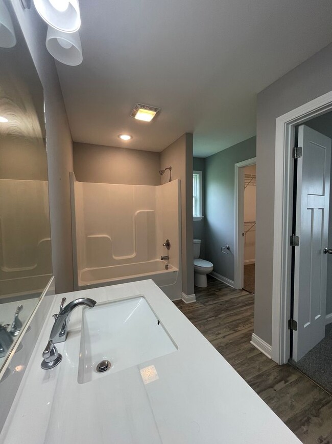 Building Photo - 3 Ranch Single Family Home- Fitness, Pools...