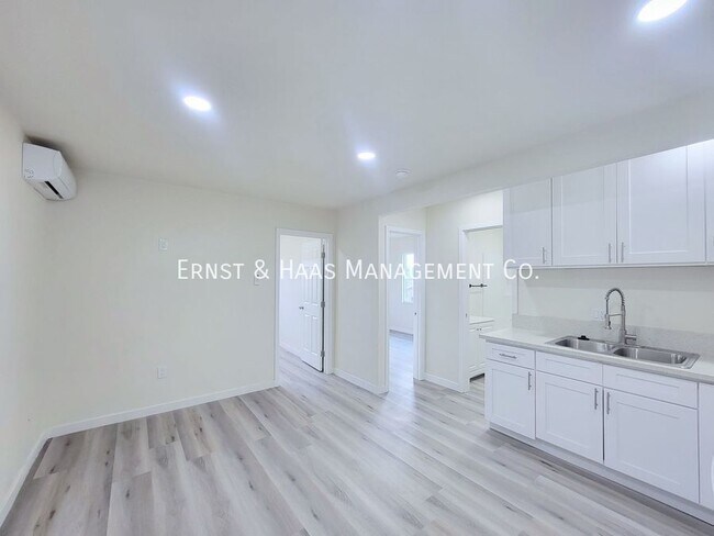 Building Photo - 3311 C Platt Ave