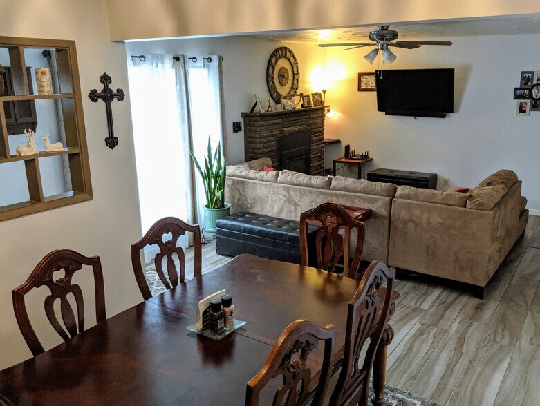 dining/living - 2800 E Burkhart Dr