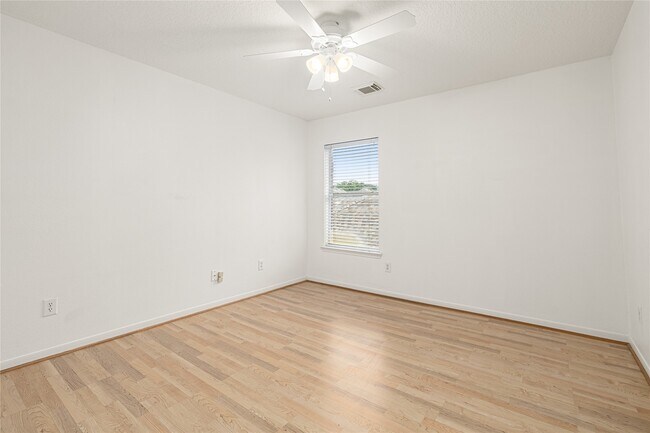 Building Photo - 23218 Colony Green Dr