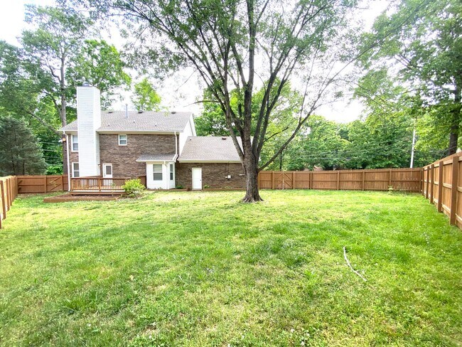 Building Photo - 1103 Rosebrook Dr
