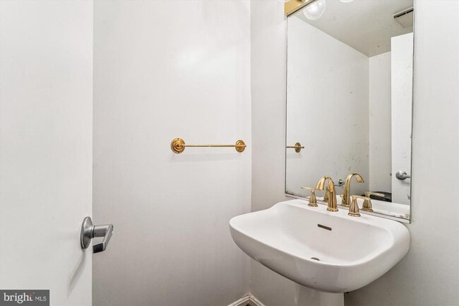 Building Photo - 1200 23rd St NW