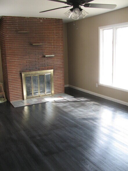 Building Photo - 5241 Wakefield Dr