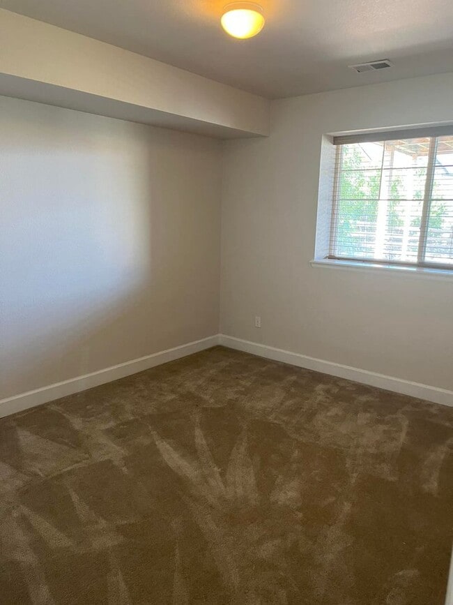 Building Photo - Exceptional 5-bedroom home situated in the highly desirable Copperleaf Neighborhood! Move in Spec...