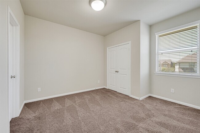 Building Photo - 16111 Rattlesnake Run Trail