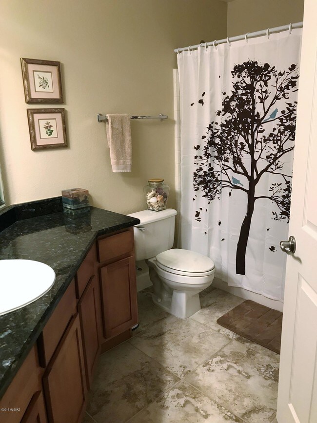 Building Photo - 5751 N Kolb Rd