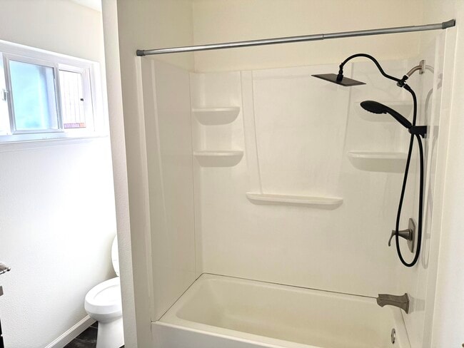 Building Photo - 2727 Recinto Ave