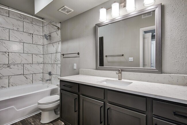 Building Photo - Your Dream Apartment Just Got $750 More Af...