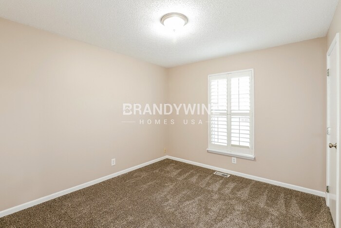 Building Photo - 1107 Viola St