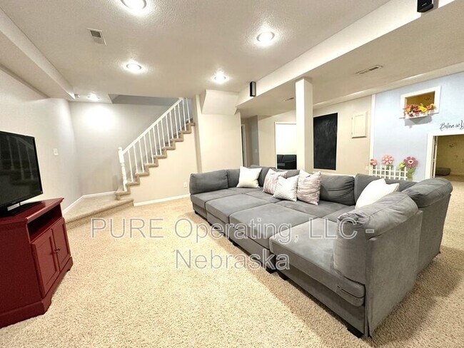 Building Photo - 4909 N 142nd St