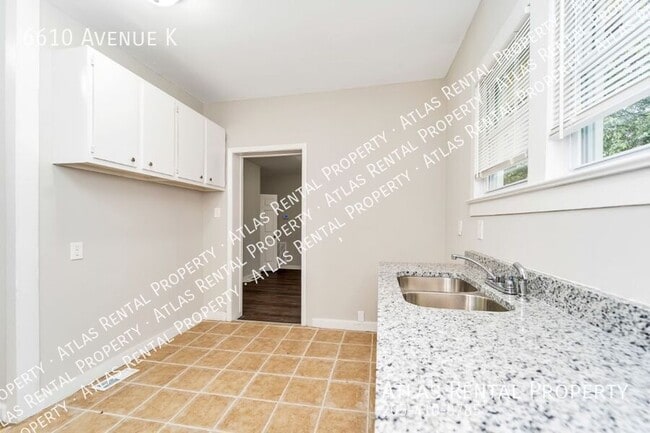 Building Photo - 6610 Ave K