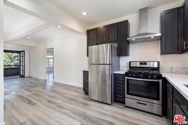 Building Photo - 1054 Maine Ave