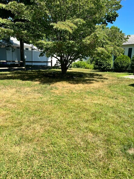 Building Photo - 1 Poole St