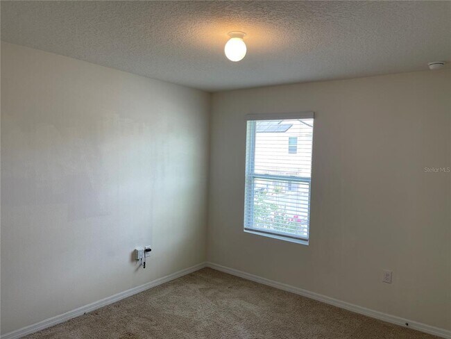 Building Photo - 6065 SW 84th St