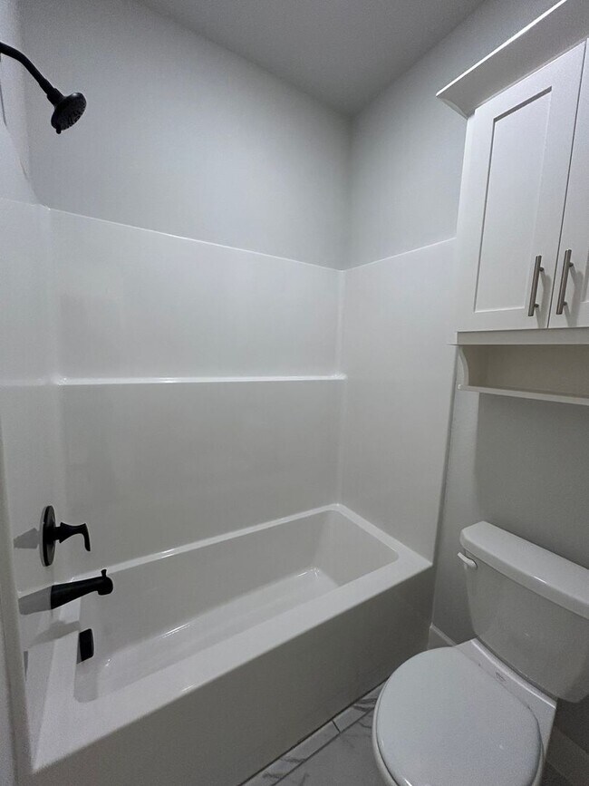 Building Photo - Beautiful Modern Home in Pea Ridge!