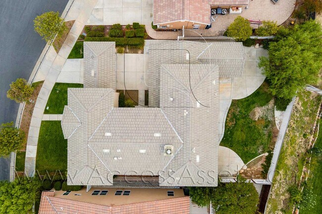 Building Photo - Stunning Luxury Living in Temecula | Expansive 4-Bedroom Masterpiece