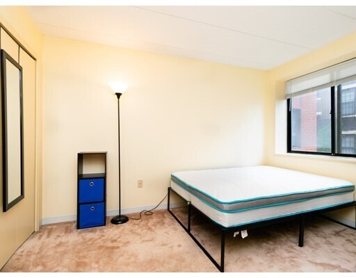 Building Photo - 1933 Commonwealth Ave