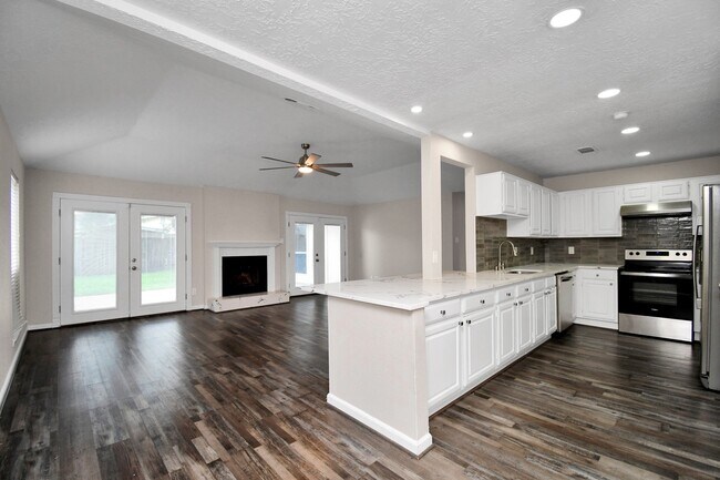 Building Photo - 13002 Kingsmill Dr