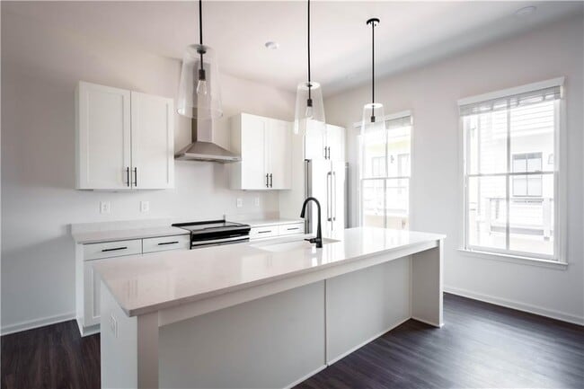 Building Photo - 709 Needletail Wy