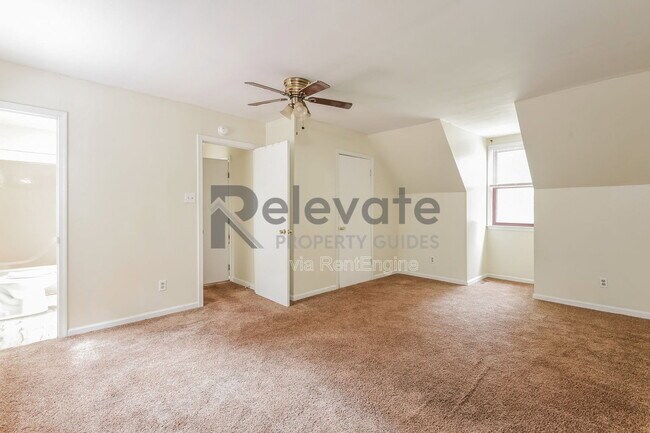 Building Photo - 1031 Huntersdell Terrace