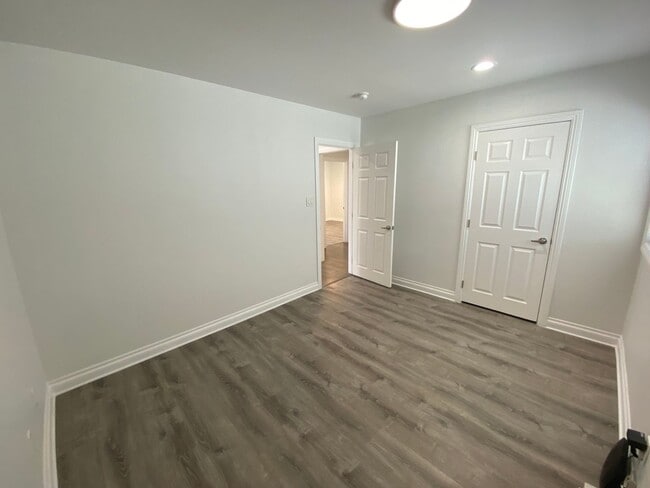 Building Photo - 15522 Claretta Ave