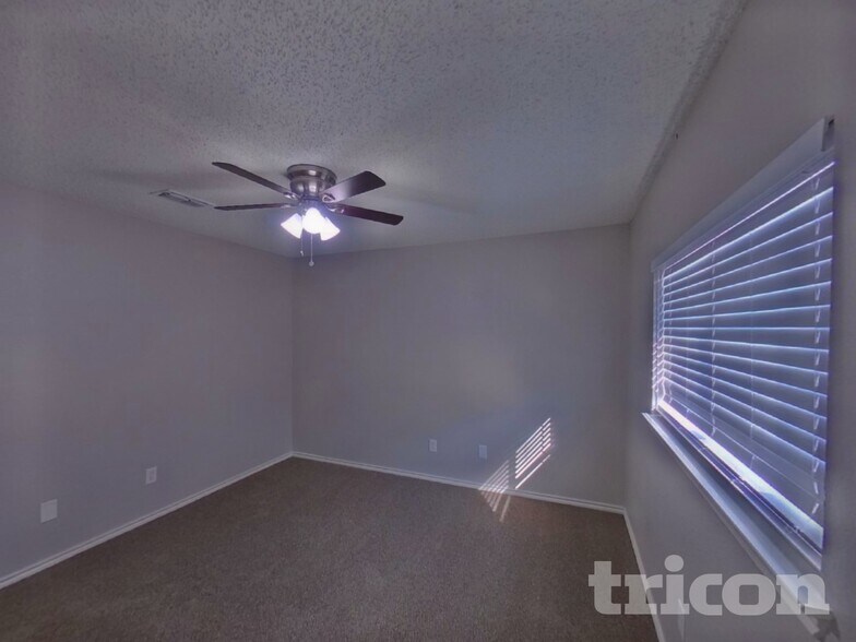 Building Photo - 2208 Capstan Dr