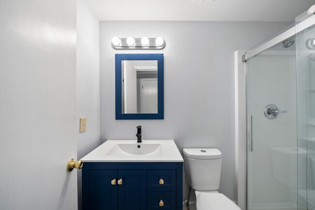 Building Photo - 900 Branch St