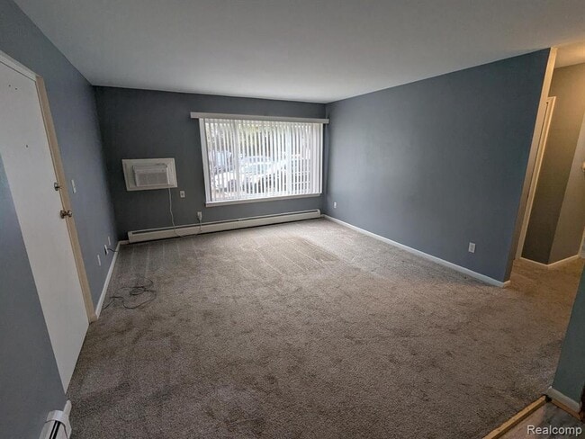 Building Photo - 6194 Richards Dr