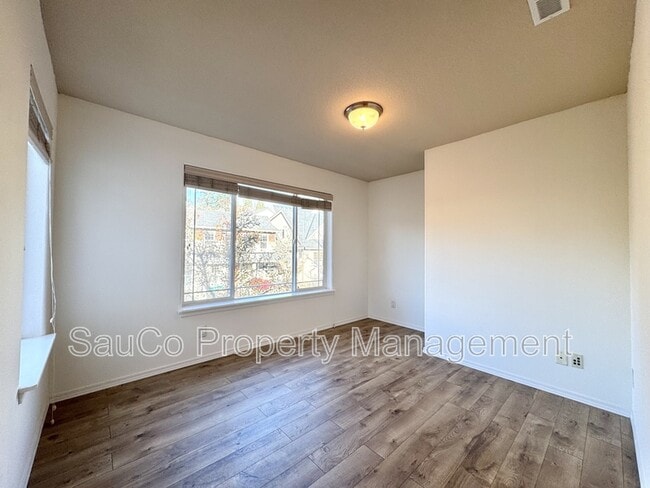 Building Photo - 11074 SW Washington St