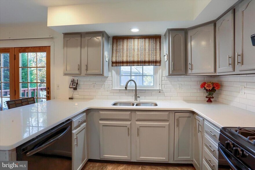 Building Photo - 401 Chambers Ridge