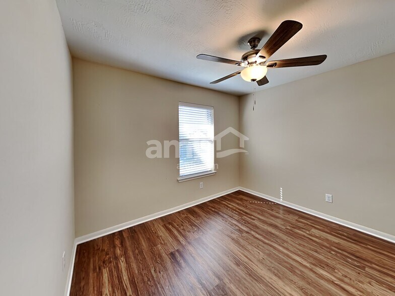 Building Photo - 19022 Walbrook Meadows Ln