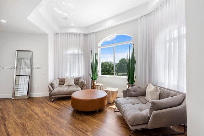 Building Photo - 5801 Melaleuca Rd