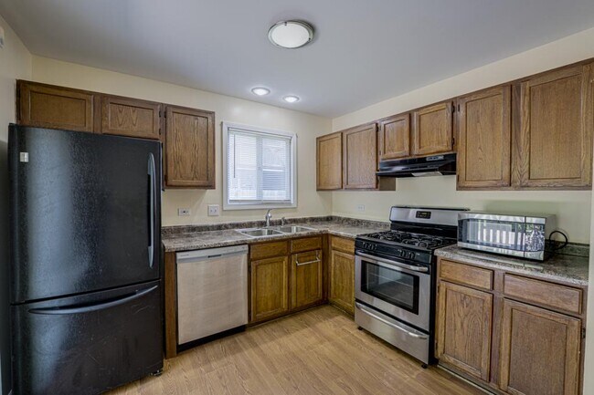 Building Photo - 1130 Brockton Ct