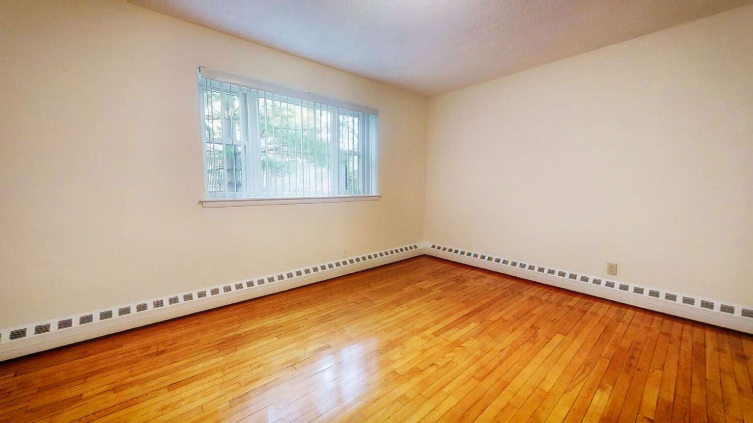 Building Photo - 62 Parkman St