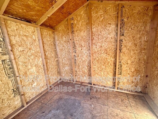 Building Photo - 208 W Franklin Ave