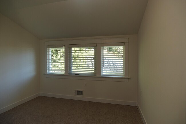 Building Photo - 2922 S Adams St