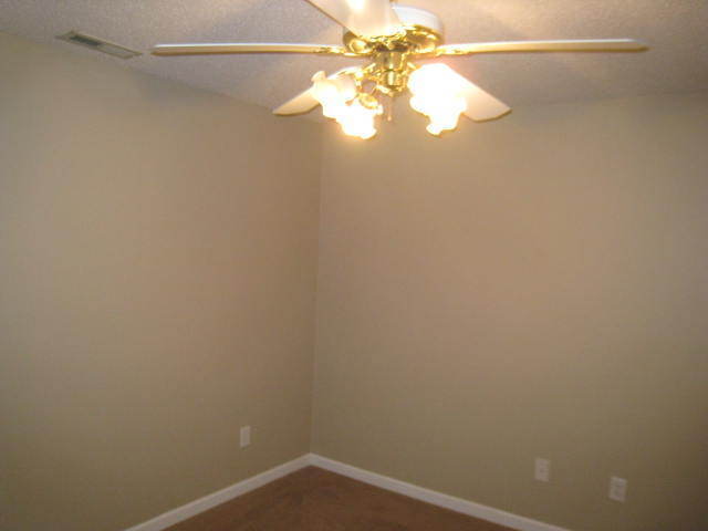 Building Photo - Half off first month rent move in special