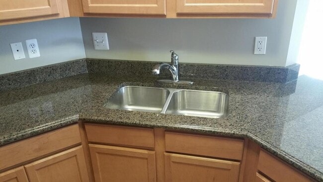 Building Photo - 4041 Cornerstone Dr