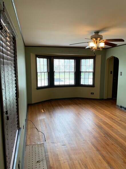 Building Photo - 163 Parkside Ave