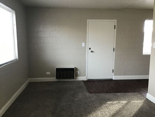 Building Photo - Cute 1 Bd, 1 BA, Downstairs Apartment. #1