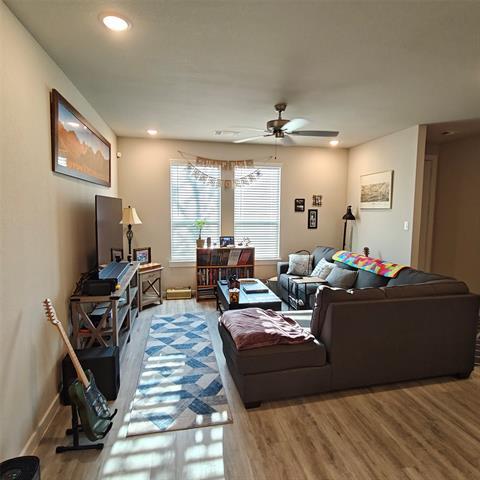 Building Photo - 1308 Creekbank Dr