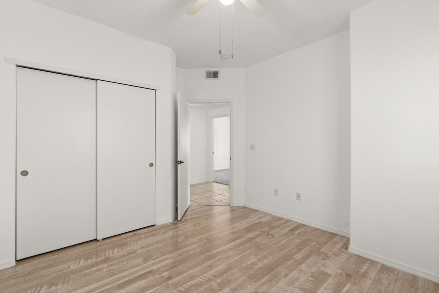 3rd BR - 6800 Vista del Norte Rd NE