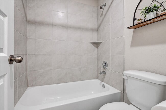 Building Photo - 1329 Mount Blanc Path