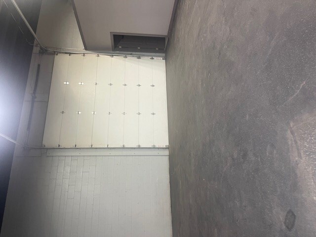 Building Photo - 625 E 52nd St