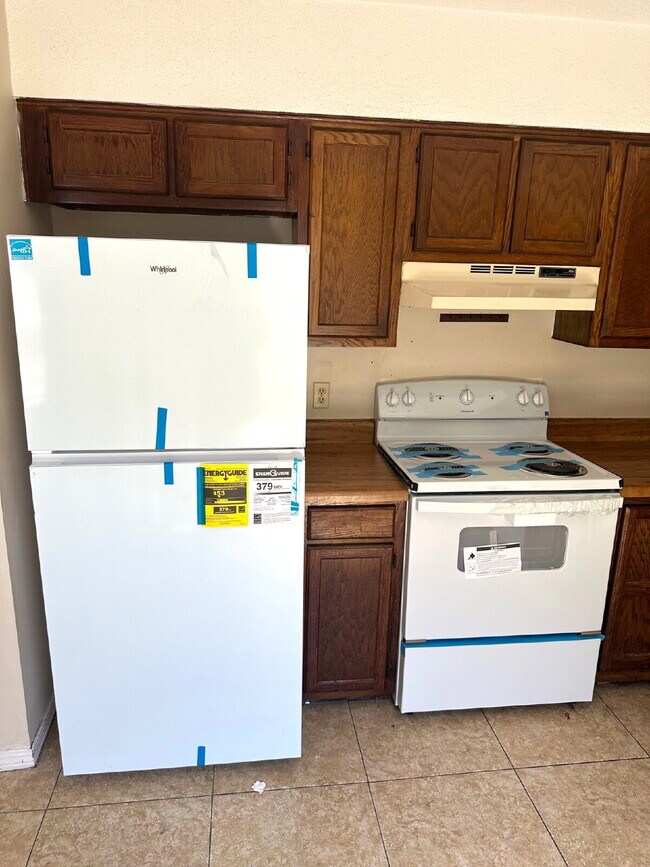 Building Photo - 1825 Hunters Path