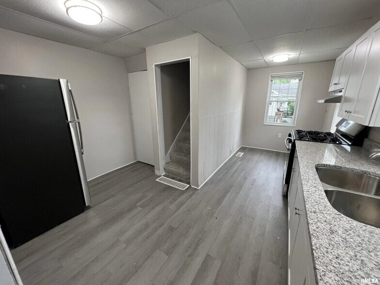 Building Photo - 2327 N Atlantic Ave