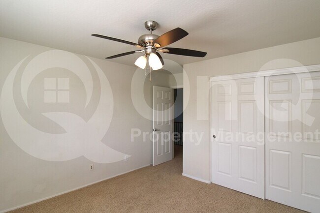 Building Photo - 7373 W Monte Cristo Ave