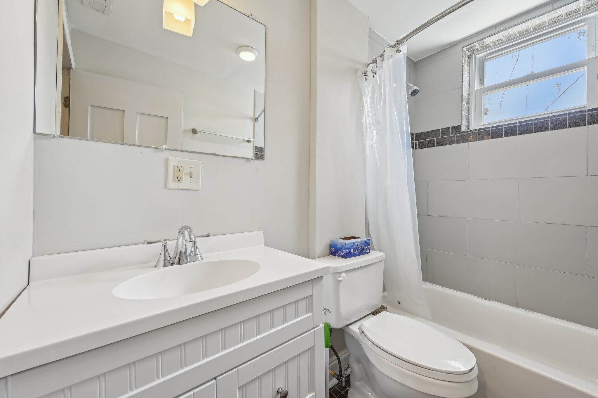 Bathroom - 2431 Linden Ave